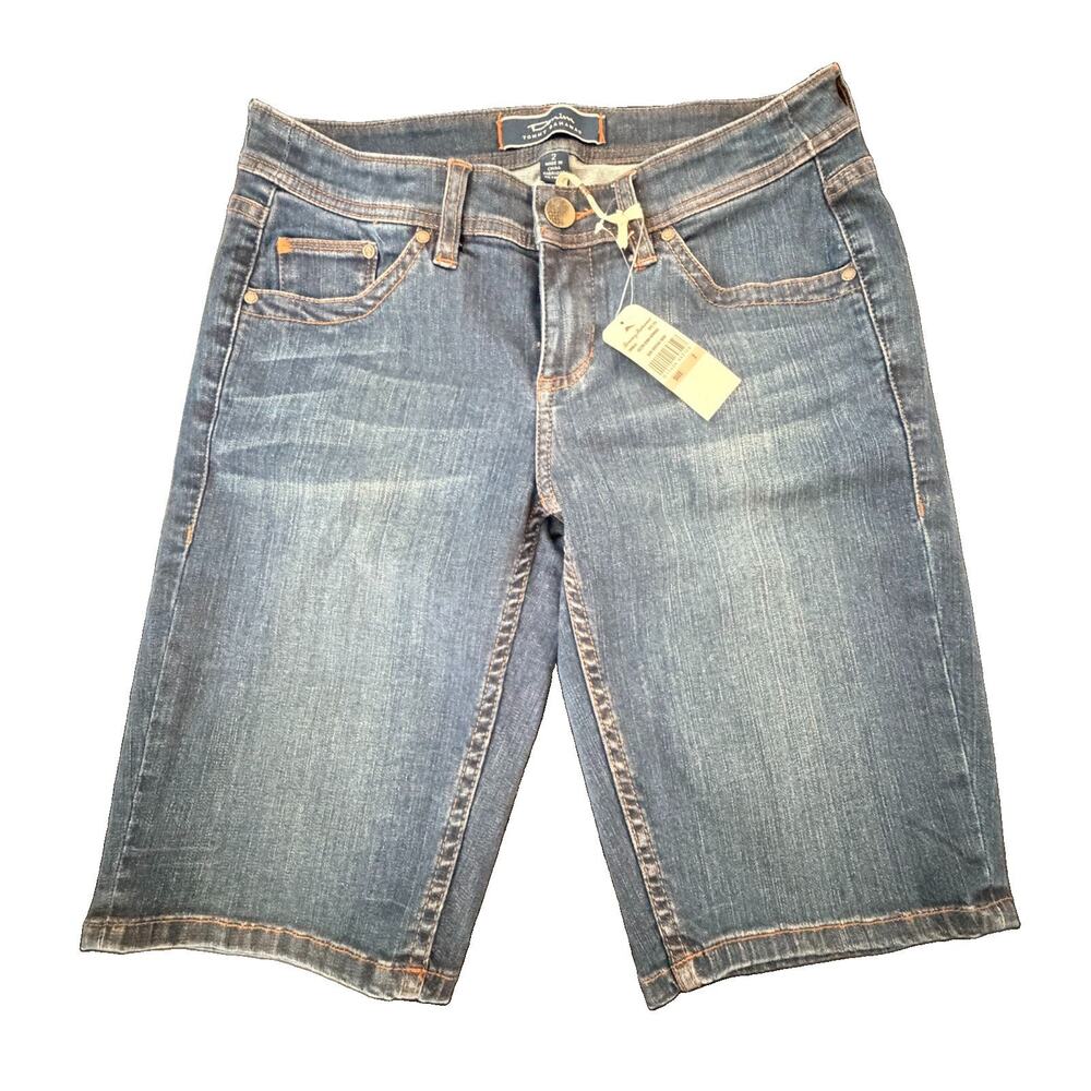 New Tommy Bahama Kelton Mid Rise Denim Bermuda Shorts Heritage Wash Womens 2